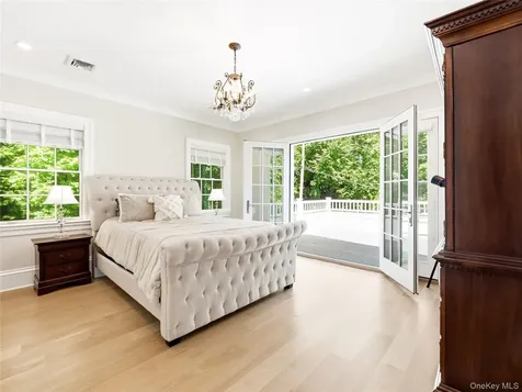 55 Plymouth Road Manhasset NY 11030
