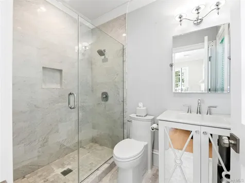 55 Plymouth Road Manhasset NY 11030
