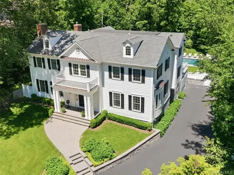 55 Plymouth Road Manhasset NY 11030