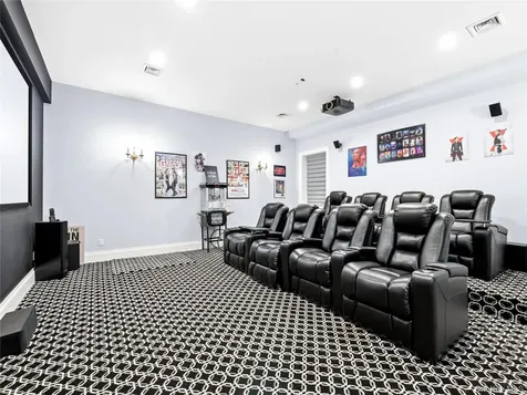 55 Plymouth Road Manhasset NY 11030