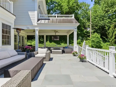 55 Plymouth Road Manhasset NY 11030