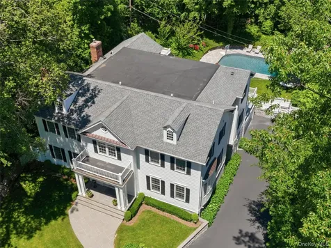 55 Plymouth Road Manhasset NY 11030