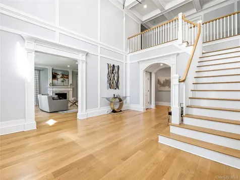 55 Plymouth Road Manhasset NY 11030