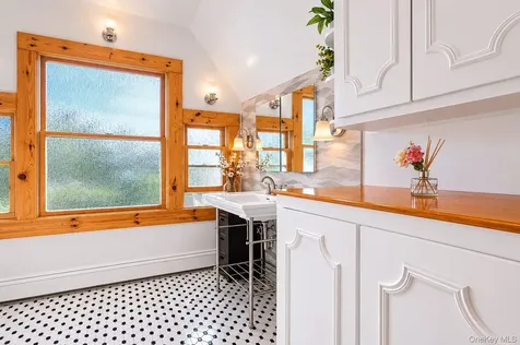 406 S Lexington Avenue White Plains NY 10606