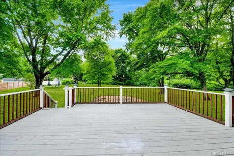 9 Hillside Close White Plains NY 10603