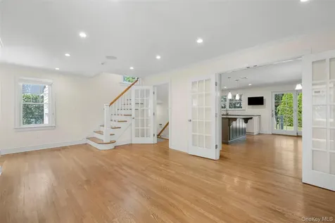 26 Vanderburgh Avenue Larchmont NY 10538