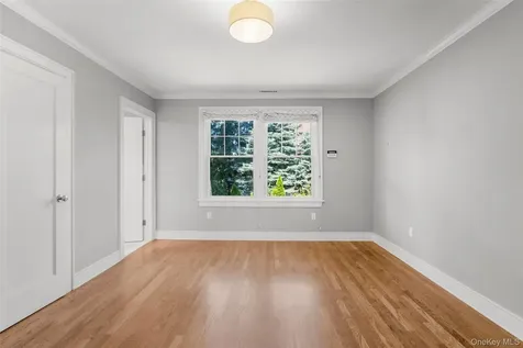 26 Vanderburgh Avenue Larchmont NY 10538
