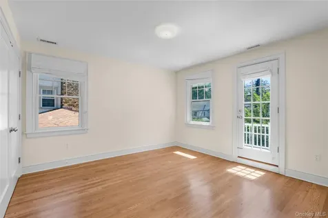 26 Vanderburgh Avenue Larchmont NY 10538