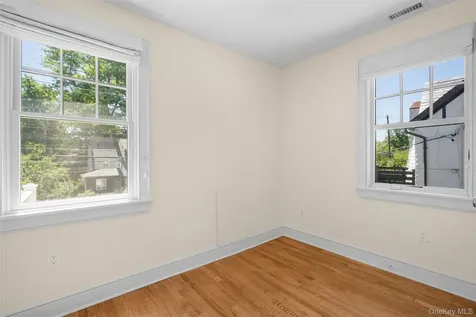 26 Vanderburgh Avenue Larchmont NY 10538