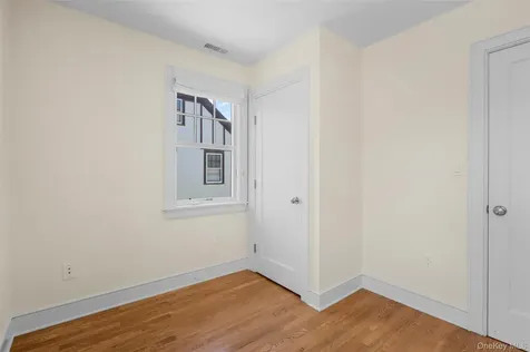 26 Vanderburgh Avenue Larchmont NY 10538
