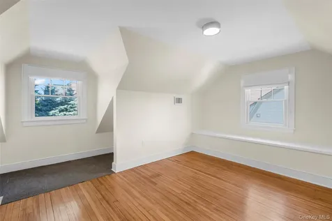 26 Vanderburgh Avenue Larchmont NY 10538
