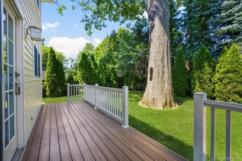 26 Vanderburgh Avenue Larchmont NY 10538