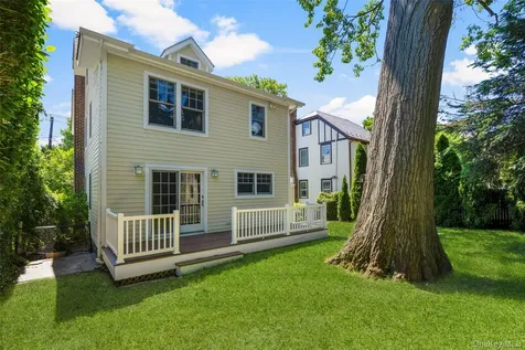 26 Vanderburgh Avenue Larchmont NY 10538