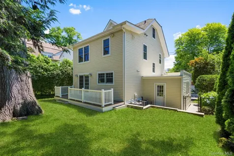 26 Vanderburgh Avenue Larchmont NY 10538
