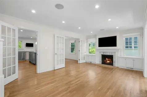 26 Vanderburgh Avenue Larchmont NY 10538