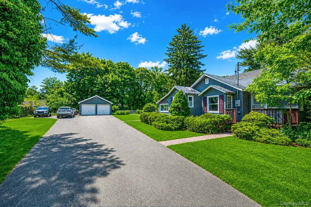 612 Blue Point Road Holtsville NY 11742