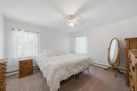 612 Blue Point Road Holtsville NY 11742