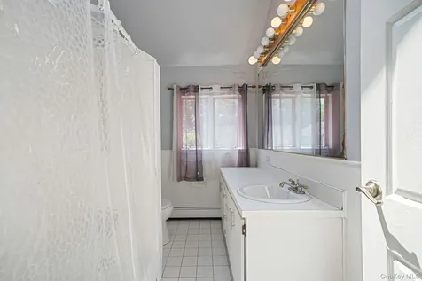612 Blue Point Road Holtsville NY 11742