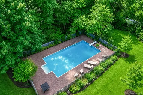 612 Blue Point Road Holtsville NY 11742