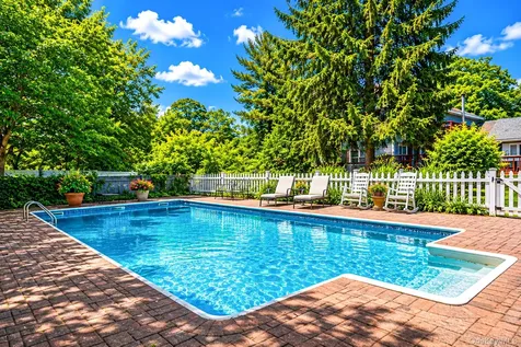 612 Blue Point Road Holtsville NY 11742