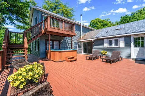 612 Blue Point Road Holtsville NY 11742