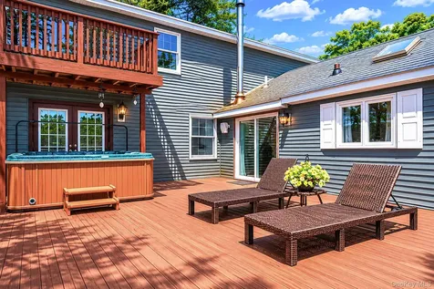 612 Blue Point Road Holtsville NY 11742