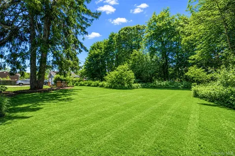 612 Blue Point Road Holtsville NY 11742