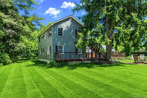 612 Blue Point Road Holtsville NY 11742