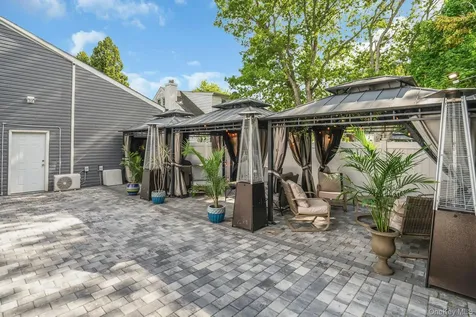 129 Gleeland Street Deer Park NY 11729