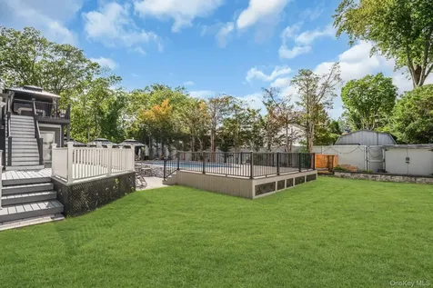 129 Gleeland Street Deer Park NY 11729