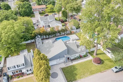 129 Gleeland Street Deer Park NY 11729