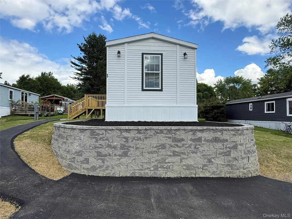 69 View Drive Pleasant Valley NY 12569