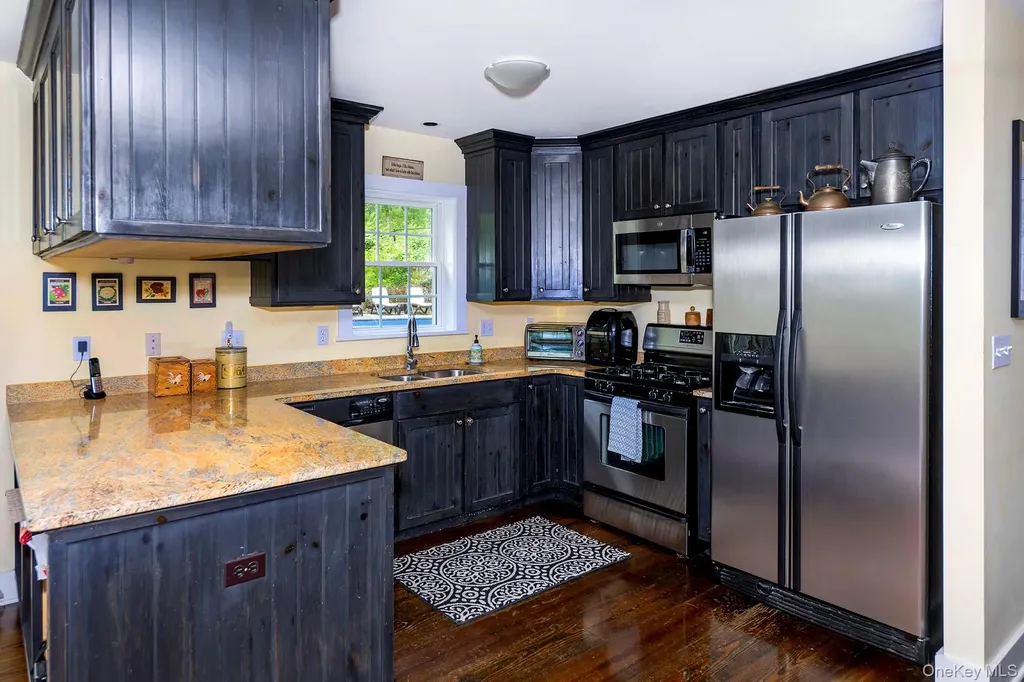 580 Oak Summit Road Millbrook NY 12545