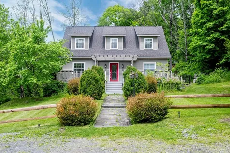 580 Oak Summit Road Millbrook NY 12545