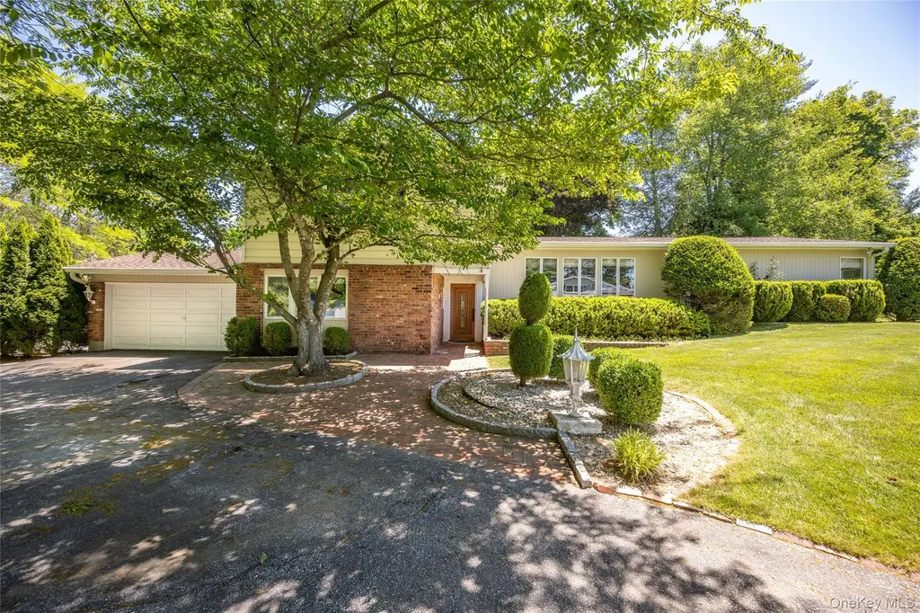 12 Lark Avenue White Plains NY 10607