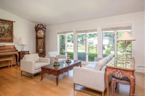 12 Lark Avenue White Plains NY 10607