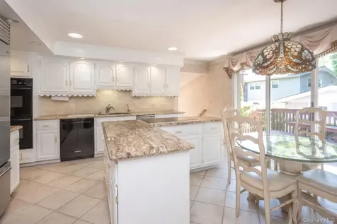 12 Lark Avenue White Plains NY 10607