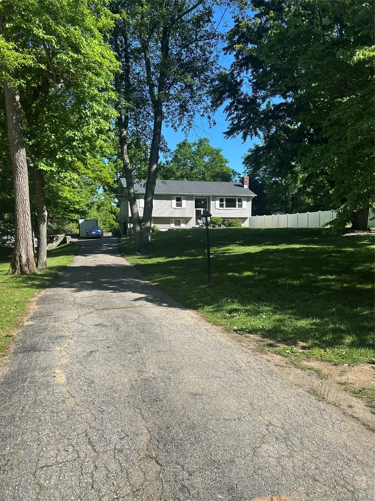 101 Dutch Street Montrose NY 10548
