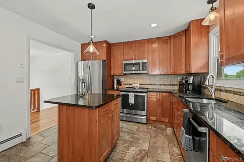 101 Dutch Street Montrose NY 10548