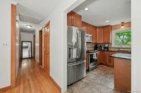 101 Dutch Street Montrose NY 10548