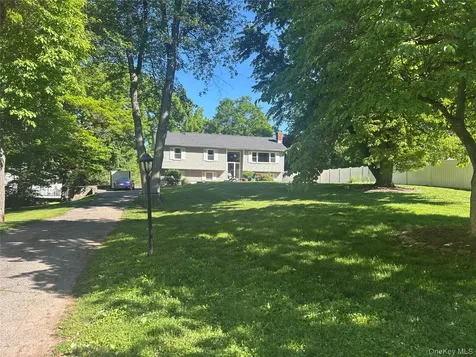101 Dutch Street Montrose NY 10548