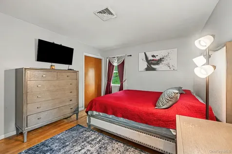 101 Dutch Street Montrose NY 10548