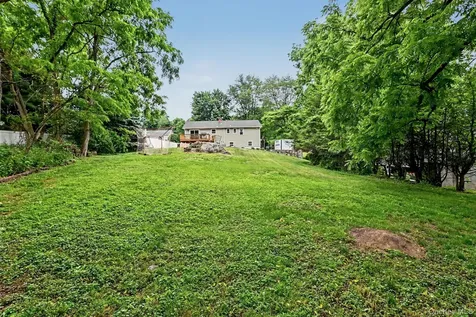 101 Dutch Street Montrose NY 10548