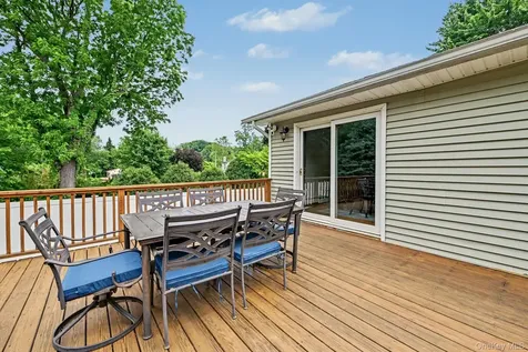101 Dutch Street Montrose NY 10548