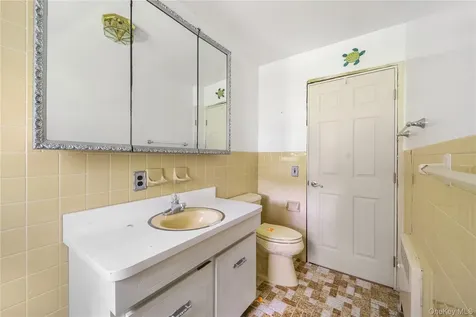 229 Rt-118 Yorktown Heights NY 10598