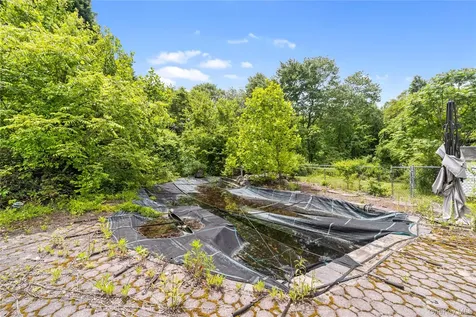 229 Rt-118 Yorktown Heights NY 10598