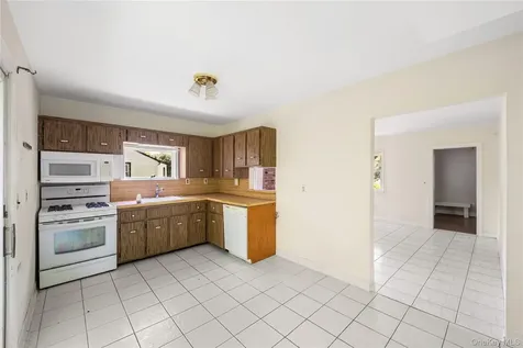 229 Rt-118 Yorktown Heights NY 10598