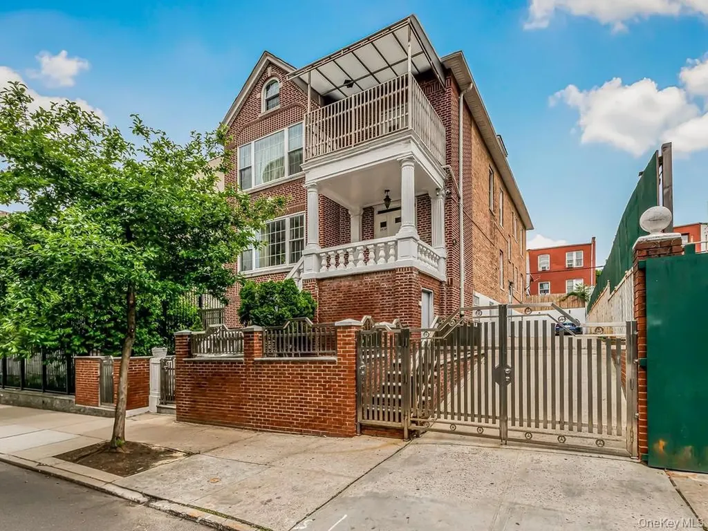 1858 Phelan Place Bronx NY 10453