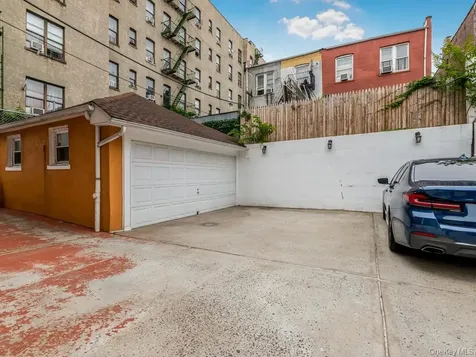 1858 Phelan Place Bronx NY 10453