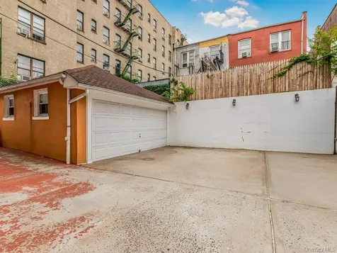 1858 Phelan Place Bronx NY 10453